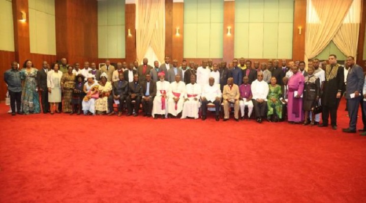 President Akufo-Addo in a group photography with the pastors after a closed-door meeting